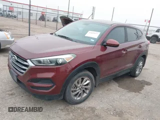 2017 Hyundai Tucson SE z VIN KM8J23A47HU431498, wystawiony jako IAAI lot #42425577 z przebiegiem 83 014 mil mil oraz . Historia ofert i sprzedaży dostępna na DreamBid. Obrazek 17.