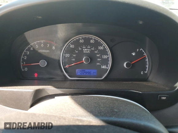 2010 Hyundai Elantra GLS z VIN KMHDU4AD7AU070518, wystawiony jako Copart lot #56536345 z przebiegiem 229 961 mil mil oraz Szkoda całkowita • Salvage title. Historia ofert i sprzedaży dostępna na DreamBid. Obrazek 9.