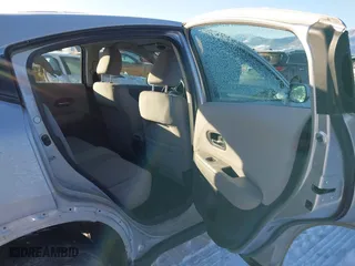 2016 Honda HR-V LX with VIN 3CZRU6H32GM732807, listed as a IAAI auction lot 41522896 with 136,074 mi miles. Bid and sale history available at carsss.com. Image 8.