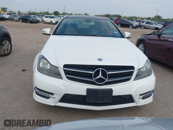 2015 Mercedes-Benz C 250 with VIN WDDGJ4HB9FG370183, listed as a IAAI auction lot 42670705 with 127,582 mi miles and . Bid and sale history available at DreamBid. Image 12.