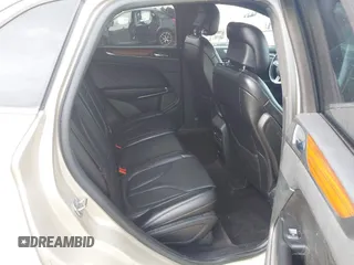 2017 Lincoln MKC Reserve с VIN 5LMCJ3C97HUL32052, выставлен на аукционе IAAI как лот 42584957 с пробегом 88 459 миль миль и . История ставок и продаж доступна на DreamBid. Изображение 8.