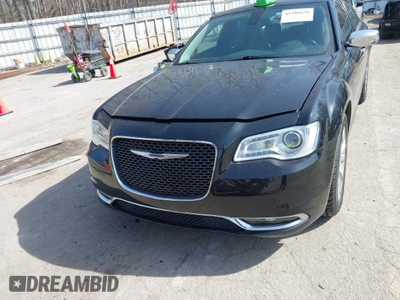 2019 Chrysler 300 Limited with VIN 2C3CCAKGXKH569123, listed as a IAAI auction lot 41786636 with 63,540 mi miles. Bid and sale history available at carsss.com. Image 12.