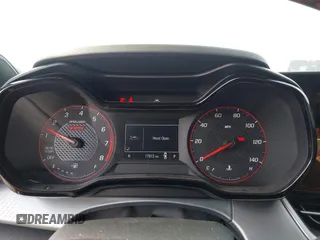 2024 Chevrolet Trax 1RS z VIN KL77LGE28RC154408, wystawiony jako IAAI lot #42105647 z przebiegiem 17 913 mil mil oraz . Historia ofert i sprzedaży dostępna na DreamBid. Obrazek 7.