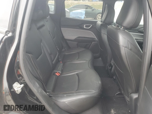2024 Jeep Compass Latitude Lux with VIN 3C4NJDFN7RT121993, listed as a Copart auction lot 51472985 with 8,457 mi miles and Salvage title. Bid and sale history available at DreamBid. Image 10.