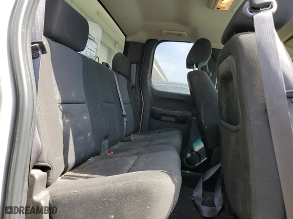 2011 Chevrolet Silverado 1500 LT with VIN 1GCRCSE09BZ124009, listed as a Copart auction lot 45173315 with 225,337 mi miles and Salvage Title. Bid and sale history available at carsss.com. Image 10.