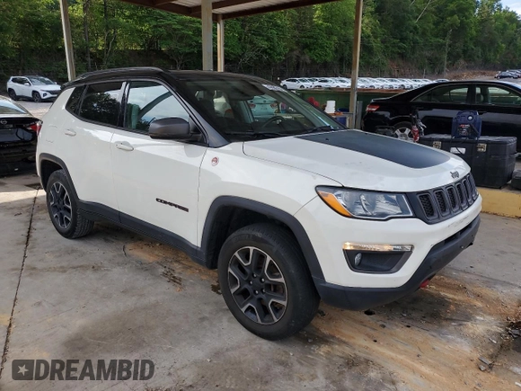 2019 Jeep Compass Trailhawk with VIN 3C4NJDDB6KT747940, listed as a Copart auction lot 55314575 with 73,507 mi miles and Clean Title. Bid and sale history available at DreamBid. Image 4.