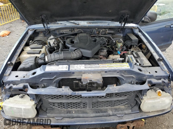 2000 Ford Explorer XLT с VIN 1FMZU73E4YZA81714, выставлен на аукционе Copart как лот 58205685 с пробегом 141 966 миль миль и Списание • Salvage title. История ставок и продаж доступна на DreamBid. Изображение 12.
