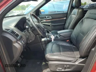 2017 Ford Explorer Platinum z VIN 1FM5K8HT1HGD20357, wystawiony jako Copart lot #63019495 z przebiegiem 134 960 mil mil oraz Szkoda całkowita • Salvage title. Historia ofert i sprzedaży dostępna na DreamBid. Obrazek 7.