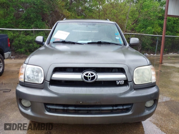 2006 Toyota Sequoia Limited with VIN 5TDZT38A36S268141, listed as a IAAI auction lot 41935258 with 272,352 mi miles and . Bid and sale history available at DreamBid. Image 6.