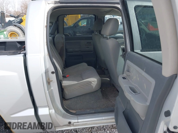 2006 Dodge Dakota SLT with VIN 1D7HW48N06S605938, listed as a IAAI auction lot 41669424 with 193,069 mi miles. Bid and sale history available at carsss.com. Image 8.