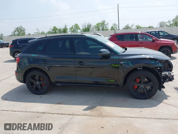 2025 Audi Q5 S line Premium z VIN WA1GAAFY3S2040329, wystawiony jako IAAI lot #41896569 z przebiegiem 2 575 mil mil oraz . Historia ofert i sprzedaży dostępna na DreamBid. Obrazek 13.