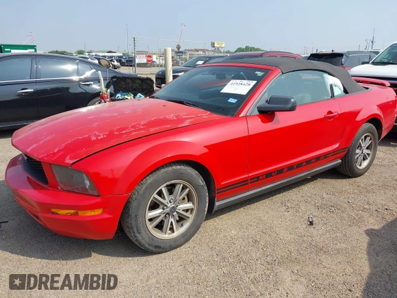 2005 Ford Mustang Deluxe with VIN 1ZVFT84N055191982, listed as a IAAI auction lot 41928428 with 94,495 mi miles. Bid and sale history available at carsss.com. Image 17.