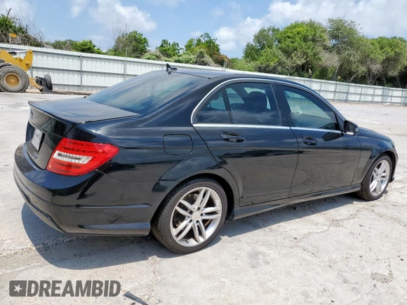 2014 Mercedes-Benz C 250 Sport with VIN WDDGF4HB9ER319044, listed as a Copart auction lot 58159395 with 122,330 mi miles and Clean title. Bid and sale history available at DreamBid. Image 3.