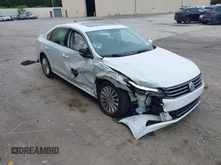 2016 Volkswagen Passat SE с VIN 1VWBT7A38GC054119, выставлен на аукционе IAAI как лот 42589956 с пробегом 125 118 миль миль и . История ставок и продаж доступна на DreamBid. Изображение 1.