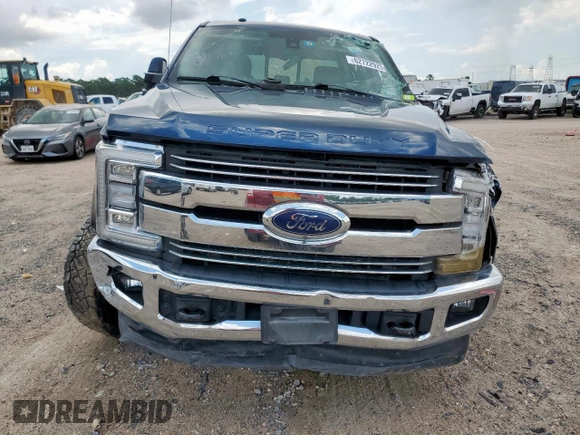 2018 Ford F-250 XL with VIN 1FT7W2BT8JEC38747, listed as a Copart auction lot 62722925 with 155,078 mi miles and Clean title. Bid and sale history available at DreamBid. Image 5.