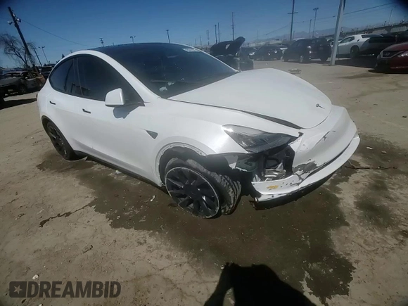 2022 Tesla Model Y Long Range z VIN 7SAYGDEEXNF455766, wystawiony jako Copart lot #49641685 z przebiegiem 51 142 mil mil oraz Szkoda całkowita • Salvage title. Historia ofert i sprzedaży dostępna na DreamBid. Obrazek 12.