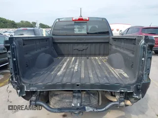2017 Chevrolet Colorado z VIN 1GCHSDEA4H1201640, wystawiony jako IAAI lot #42299847 z przebiegiem 105 647 mil mil oraz . Historia ofert i sprzedaży dostępna na DreamBid. Obrazek 6.