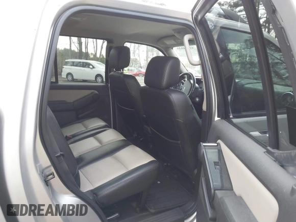 2008 Ford Explorer Sport Trac Limited z VIN 1FMEU33E18UB34647, wystawiony jako IAAI lot #41364035 z przebiegiem 155 234 mil mil oraz . Historia ofert i sprzedaży dostępna na DreamBid. Obrazek 8.