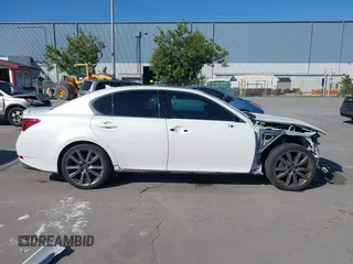 2013 Lexus GS 350 z VIN JTHBE1BL5D5028424, wystawiony jako IAAI lot #42280754 z przebiegiem 109 634 mil mil oraz . Historia ofert i sprzedaży dostępna na DreamBid. Obrazek 14.