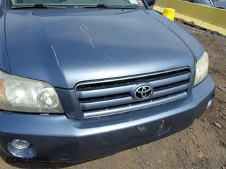2004 Toyota Highlander with VIN JTEEP21A640041271, listed as a IAAI auction lot 42082940 with 208,548 mi miles. Bid and sale history available at carsss.com. Image 6.