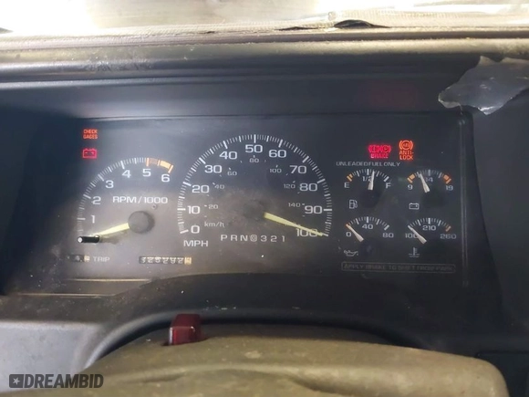 1996 GMC Yukon with VIN 1GKEK13R2TJ743987, listed as a IAAI auction lot 41652826 with 325,292 mi miles. Bid and sale history available at carsss.com. Image 7.