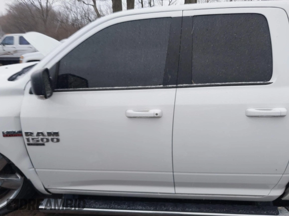 2019 Ram 1500 Classic Warlock with VIN 1C6RR6GTXKS610339, listed as a IAAI auction lot 41141236 with 91,932 mi miles. Bid and sale history available at carsss.com. Image 15.