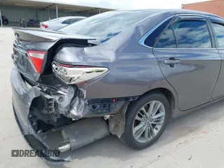 2015 Toyota Camry XLE z VIN 4T1BF1FK8FU114881, wystawiony jako IAAI lot #42231368 z przebiegiem Nie podano mil oraz . Historia ofert i sprzedaży dostępna na DreamBid. Obrazek 22.