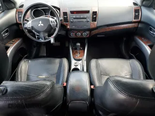 2010 Mitsubishi Outlander z VIN JA4AT3AW6AZ008689, wystawiony jako Copart lot #43402055 z przebiegiem 146 792 mil mil oraz Czysty tytuł • Clean title. Historia ofert i sprzedaży dostępna na DreamBid. Obrazek 8.