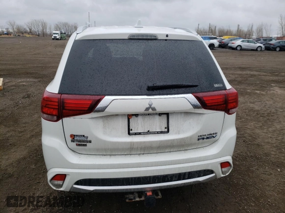 2018 Mitsubishi Outlander SEL with VIN JA4J24A54JZ620762, listed as a Copart auction lot 53100985 with 137,096 mi miles and Salvage title. Bid and sale history available at DreamBid. Image 6.