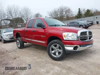 2008 Dodge 1500 SLT with VIN 1D7HU18268J128905, listed as a IAAI auction lot 41930384 with 277,928 mi miles. Bid and sale history available at carsss.com. Image 1.