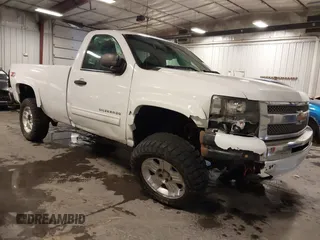 2013 Chevrolet Silverado 1500 LT with VIN 1GCNKSE02DZ169359, listed as a IAAI auction lot 41607634 with 215,431 mi miles and . Bid and sale history available at DreamBid. Image 1.