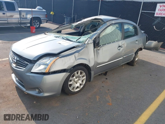 2011 Nissan Sentra 2.0 z VIN 3N1AB6AP4BL718463, wystawiony jako IAAI lot #42395134 z przebiegiem 174 302 mil mil oraz . Historia ofert i sprzedaży dostępna na DreamBid. Obrazek 2.