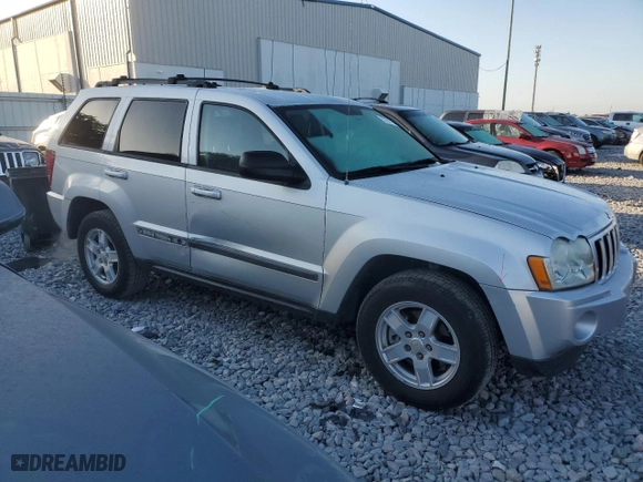 2007 Jeep Grand Cherokee Laredo with VIN 1J8GS48K67C583973, listed as a Copart auction lot 53351705 with 113,846 mi miles and Salvage Title. Bid and sale history available at carsss.com. Image 4.