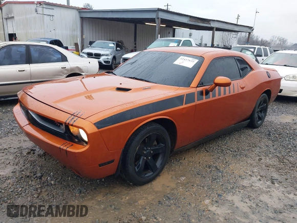 2011 Dodge Challenger z VIN 2B3CJ4DG5BH605530, wystawiony jako IAAI lot #41437632 z przebiegiem 139 992 mil mil oraz . Historia ofert i sprzedaży dostępna na DreamBid. Obrazek 17.