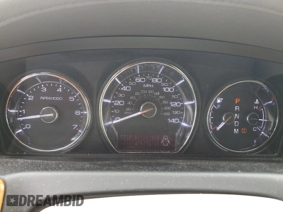 2011 Lincoln MKS z VIN 1LNHL9DRXBG609478, wystawiony jako Copart lot #57226135 z przebiegiem 178 372 mil mil oraz Szkoda całkowita • Salvage title. Historia ofert i sprzedaży dostępna na DreamBid. Obrazek 9.