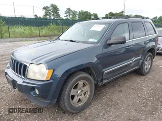 2007 Jeep Grand Cherokee Limited with VIN 1J8HR582X7C698632, listed as a IAAI auction lot 42723513 with 206,039 mi miles and . Bid and sale history available at DreamBid. Image 2.