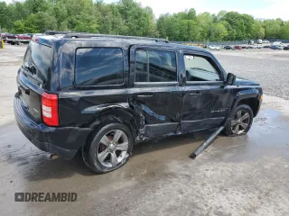 2014 Jeep Patriot Latitude z VIN 1C4NJPFA8ED679463, wystawiony jako Copart lot #57115775 z przebiegiem 183 218 mil mil oraz Szkoda całkowita • Salvage title. Historia ofert i sprzedaży dostępna na DreamBid. Obrazek 3.