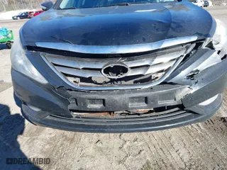 2011 Hyundai Sonata Ltd with VIN 5NPEC4AC7BH076186, listed as a IAAI auction lot 41738989 with 129,197 mi miles. Bid and sale history available at carsss.com. Image 6.