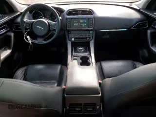 2017 Jaguar F-Pace 20d Prestige with VIN SADCK2BN8HA897798, listed as a Copart auction lot 58127985 with 106,650 mi miles and Clean title. Bid and sale history available at DreamBid. Image 8.
