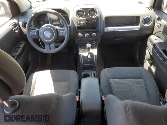 2016 Jeep Compass Sport z VIN 1C4NJDBBXGD571961, wystawiony jako Copart lot #63470435 z przebiegiem 156 418 mil mil oraz Czysty tytuł • Clean title. Historia ofert i sprzedaży dostępna na DreamBid. Obrazek 8.