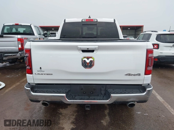 2022 Ram 1500 Limited z VIN 1C6SRFHT6NN446901, wystawiony jako IAAI lot #42042634 z przebiegiem 46 809 mil mil oraz . Historia ofert i sprzedaży dostępna na DreamBid. Obrazek 17.