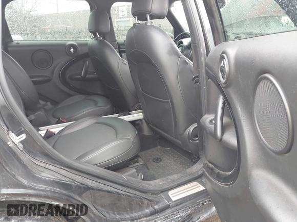 2012 MINI Countryman S with VIN WMWZC3C55CWM26367, listed as a IAAI auction lot 41839371 with 113,577 mi miles and . Bid and sale history available at DreamBid. Image 8.