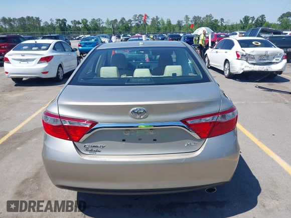 2017 Toyota Camry XLE z VIN 4T1BF1FK3HU786219, wystawiony jako IAAI lot #42097020 z przebiegiem 73 225 mil mil oraz . Historia ofert i sprzedaży dostępna na DreamBid. Obrazek 16.
