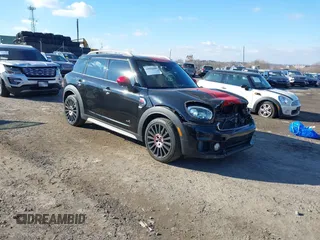 2018 MINI Countryman Cooper z VIN WMZYV5C35J3E03434, wystawiony jako IAAI lot #40998800 z przebiegiem 133 501 mil mil oraz . Historia ofert i sprzedaży dostępna na DreamBid. Obrazek 1.