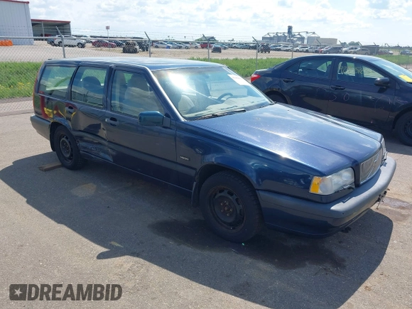 1996 Volvo 850 с VIN YV1LW5549T2227310, выставлен на аукционе IAAI как лот 42382839 с пробегом 187 485 миль миль и . История ставок и продаж доступна на DreamBid. Изображение 1.