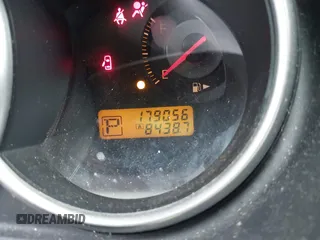 2008 Nissan Versa S с VIN 3N1BC11E48L398119, выставлен на аукционе IAAI как лот 42754328 с пробегом 179 056 миль миль и . История ставок и продаж доступна на DreamBid. Изображение 7.