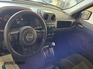 2016 Jeep Patriot Sport z VIN 1C4NJPBA7GD528994, wystawiony jako IAAI lot #42378751 z przebiegiem 73 807 mil mil oraz . Historia ofert i sprzedaży dostępna na DreamBid. Obrazek 38.