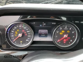 2019 Mercedes-Benz E 300 with VIN WDDZF4JB0KA669868, listed as a Copart auction lot 45765655 with 95,589 mi miles and Salvage Title. Bid and sale history available at DreamBid. Image 9.
