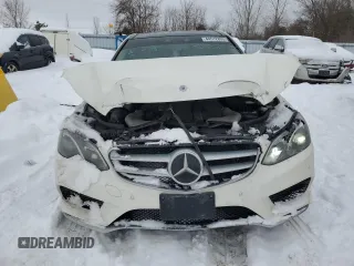 2014 Mercedes-Benz E 550 Sport with VIN WDDHF9BB5EB025028, listed as a Copart auction lot 44512805 with 209,429 mi miles and Clean Title. Bid and sale history available at DreamBid. Image 5.