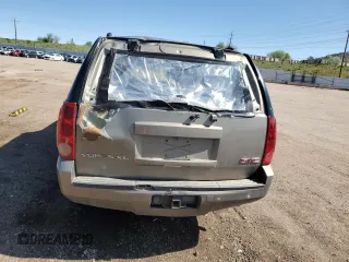 2007 GMC Yukon XL SLT z VIN 1GKFK16317J183090, wystawiony jako Copart lot #56801965 z przebiegiem 175 818 mil mil oraz Czysty tytuł • Clean title. Historia ofert i sprzedaży dostępna na DreamBid. Obrazek 6.